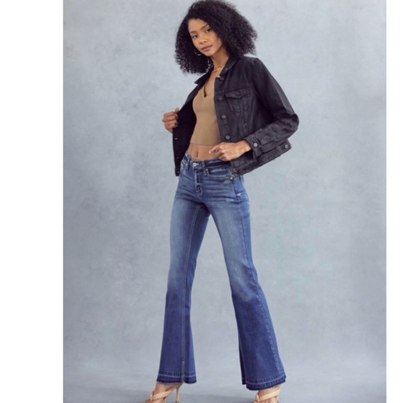 New- Rumors• Kancan Distressed Denim Jacket - Picture 3 of 10